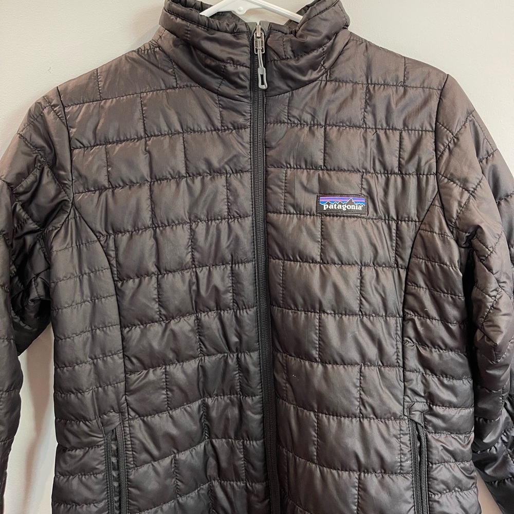Women’s black Patagonia jacket